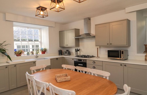 Belford House | VICTORIA HOUSE, pet friendly, character holiday cottage in Belford