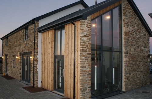 Roch Hotel | Victoria Inn Brewhouse B&B