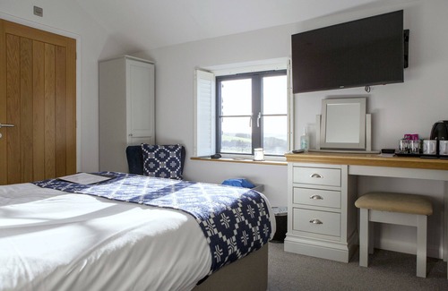 Roch Bed & Breakfast | Victoria Inn Brewhouse B&B
