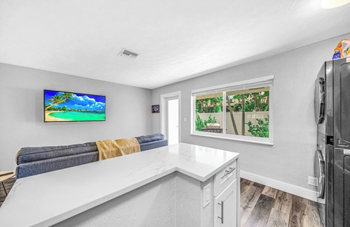 Victoria Park Apartment | Victoria Park Getaway! 1 Mile to Beach & Las Olas!