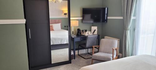 Leamington Spa Bed & Breakfast | Victoria Park Lodge
