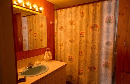Wolfville Bed & Breakfast | Victoria's Historic Inn