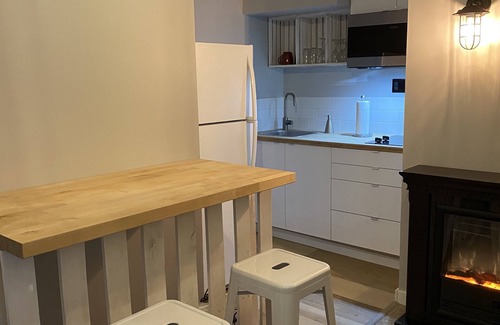 Elora Apartment | Victoria Street Retreat