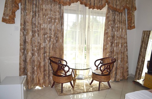 Munyonyo Hotel | Victoria Travel Hotel