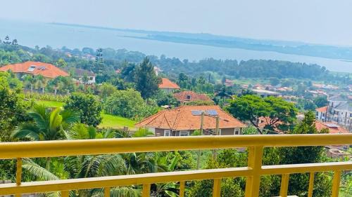 Kampala Bed & Breakfast | Victoria View Boutique Hotels Kigo
