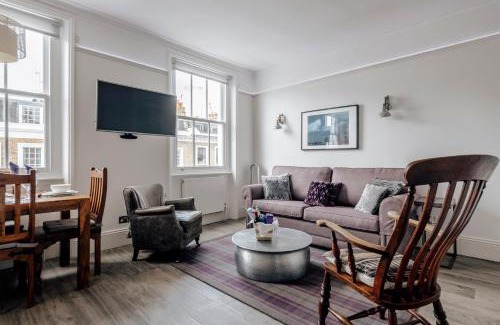 Warwick Apartment | Victoria Violet