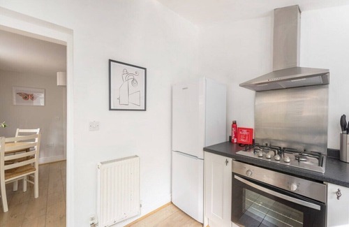 Cambridge House | Victorian 2 Bedroom Home near the river Cam