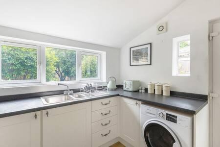 Cambridge House | Victorian 2 Bedroom Home near the river Cam