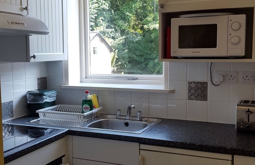 Ventnor Apartment | Victorian Apartment Set In Peaceful Secluded Gardens