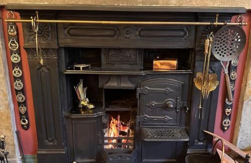 Lancaster Apartment | Victorian Copper Cottage