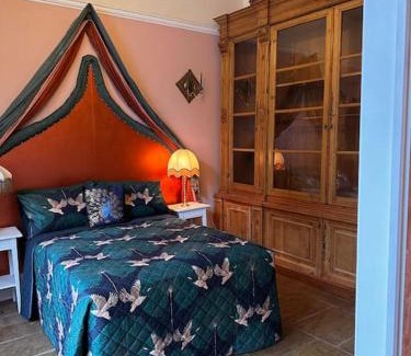 Lancaster Apartment | Victorian Copper Cottage