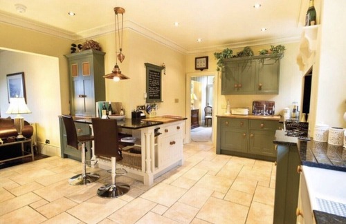 Woolley Moor House | Victorian Detached Stone Built ‘Gentleman’s Residence’ sleeps 6-13
