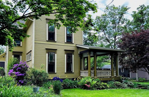 Hudson House | Victorian Farmhouse steps away from the best of Hudson