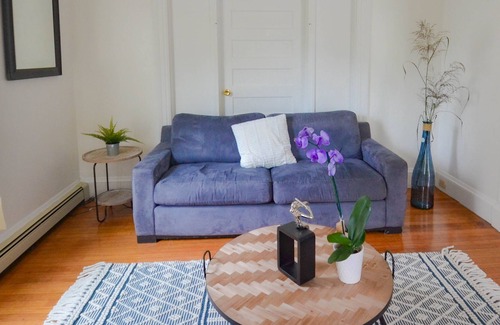 Blackstone Apartment | Victorian Home College Hill