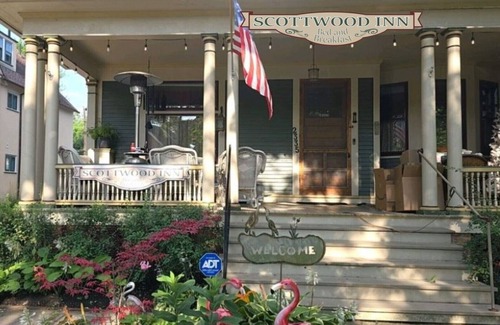Downtown Toledo House | Victorian Home in Toledo's Historic Old West End