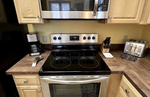 Elkhart Lake Apartment | Victorian Inn Elkhart Lake Wisconsin
