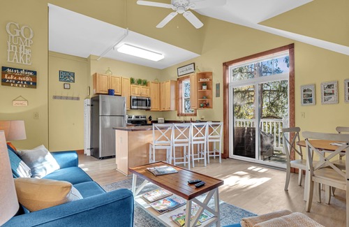 Elkhart Lake Apartment | Victorian Inn Elkhart Lake Wisconsin