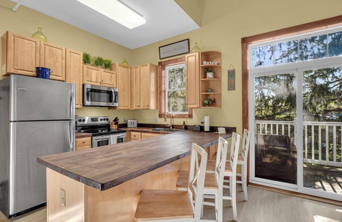 Elkhart Lake Apartment | Victorian Inn Elkhart Lake Wisconsin
