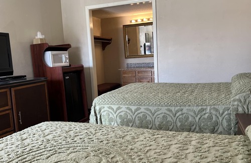 Cleveland Hotel | Victorian Inn