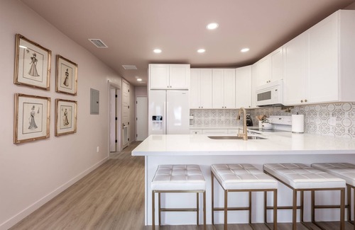 Cedar Key Apartment | Victorian Inspired Downtown, Boat Trailer Parking!