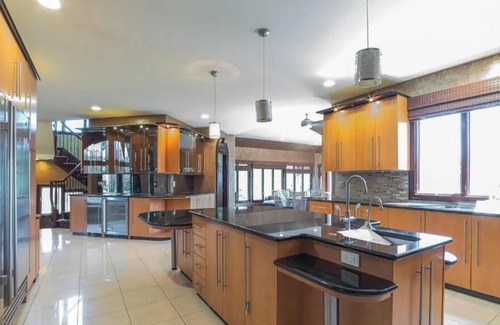 Wickatunk Resort | Victorian Mansion/indoor basketball,hockey court