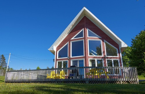 Weymouth Cottage | Victorian ocean front cottage on the shores of the highest tides in the world.