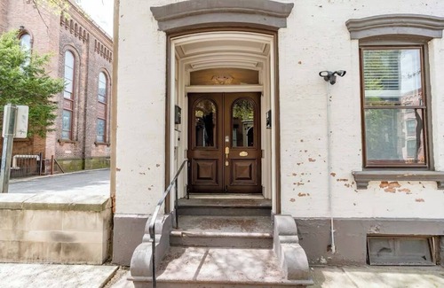 Troy Apartment | Victorian on Fifth Ave, Downtown Troy