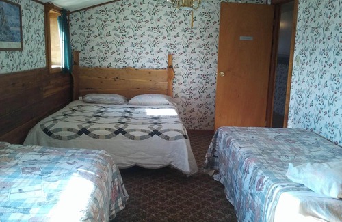 Dillon Cabin | Victorian Room at the Horse Prairie Stage Stop, Lodge, Saloon, Hotel