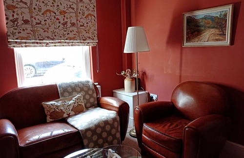 York House | Victorian terraced house with two en-suite bedrooms