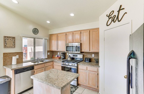 Victorville House | Victorville Home w/Large Yard & Charcoal Grill!