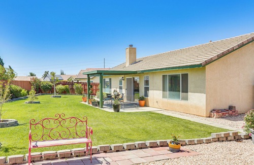 Victorville House | Victorville Home w/Large Yard & Charcoal Grill!