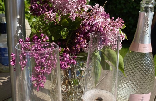 Cottesmore Cottage | VICTORY COTTAGE 5* Gold - Chocolate box cottage