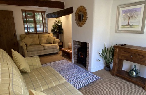 Cottesmore Cottage | VICTORY COTTAGE 5* Gold - Chocolate box cottage
