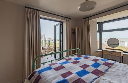 Deal House | Victory Cottage - Stunning home with sea views