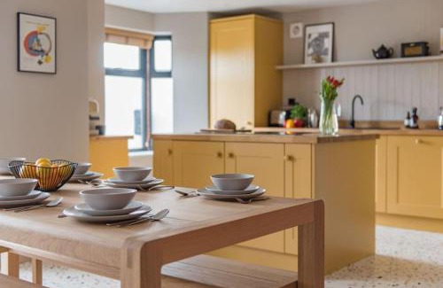 Deal House | Victory Cottage - Stunning home with sea views