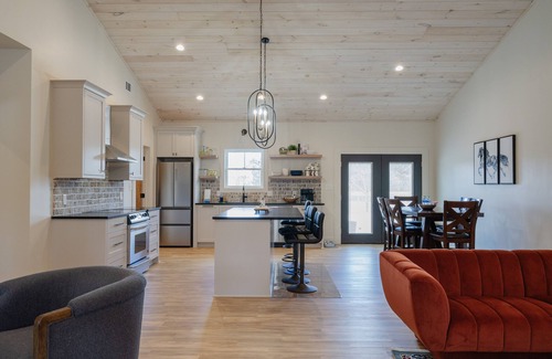 Wagener House | Victory Reins- Quiet Country Stay Near Aiken, Pet Friendly,