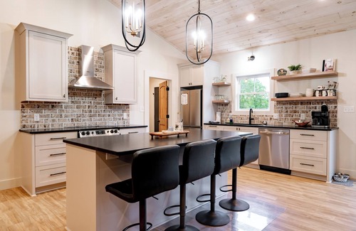 Wagener House | Victory Reins- Quiet Country Stay Near Aiken, Pet Friendly,