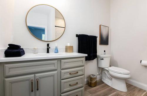 Wooded Estates House | Victory Views Estate:Luxury Retreat for 25+ Guests