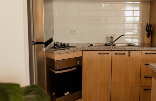 Newcastle West Apartment | Vida Central - 2 Bedroom, 1.5 bathroom apartment w/free parking + pool & gym