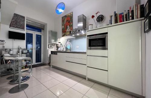 Penzing Apartment | Vienna Design Apartment by Rabe - kostenfreier Parkplatz & Netflix & Coffee-Bar - nahe Schloss Schönbrunn