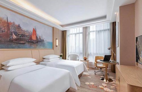 Dabo Hotel | Vienna Hotel Danyang Glasses City High Speed Railway Station Dabo