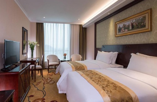 Fenggang Hotel | Vienna Hotel Dongguan Fenggang Yongsheng Street