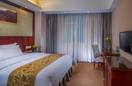 Huadu Hotel | Vienna Hotel Guangzhou Airport 2