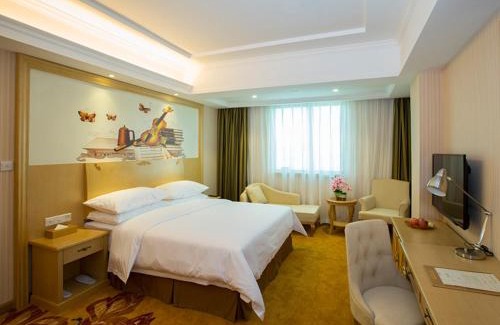 Huizhou Hotel | Vienna Hotel Huizhou Dahuxi