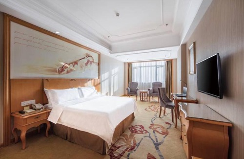 Zhuhui District Hotel | Vienna Hotel Hunan Hengyang Railway Station