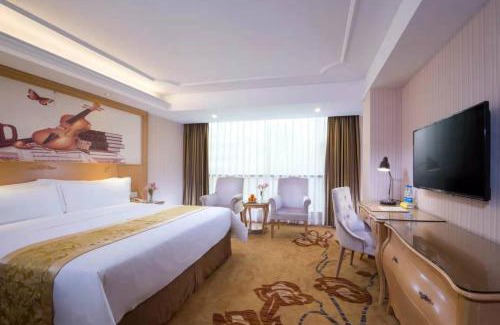 Meizhou Hotel | Vienna Hotel Meizhou Xingning District Plaza