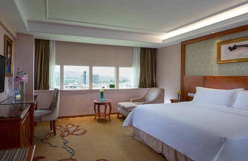 Luohu Hotel | Vienna Hotel Mix City