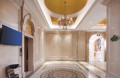 Jinshan Hotel | Vienna Hotel (Shanghai jinshanwei Railway Station City Beach Shop)