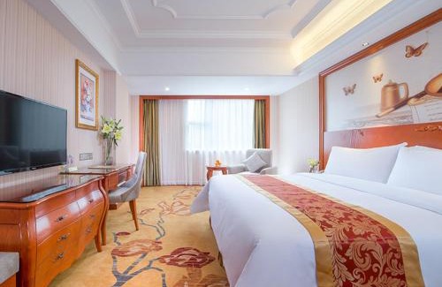 Buji Hotel | Vienna Hotel Shenzhen Bantian South Huancheng Road