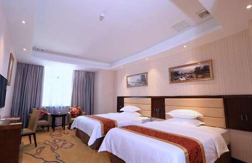 Bao'an Hotel | Vienna Hotel Shenzhen Gongming Bus Station